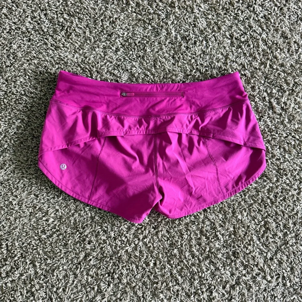 Lululemon Speed Up Shorts Low Rise 2.5” Ripened Raspberry Size 8 - Picture 3 of 4